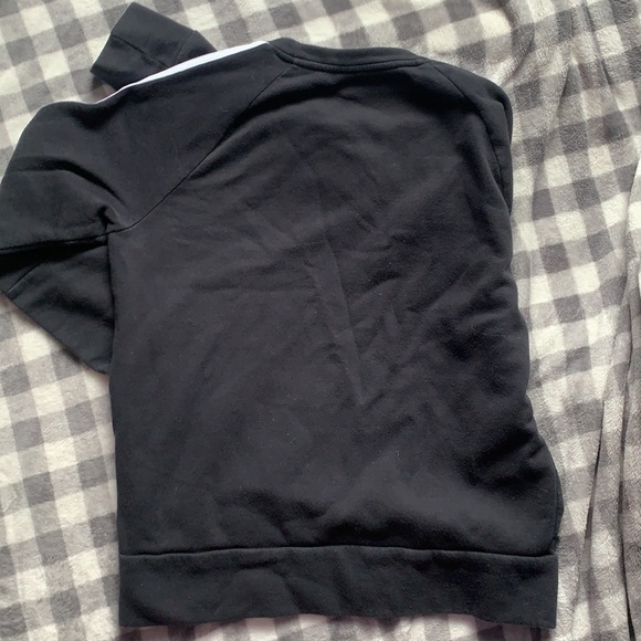 Adidas pull over - Picture 2 of 2